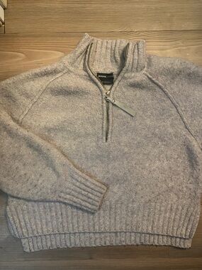 Prana Women’s Light Heather Gray Half-Zip Cropped Sweater